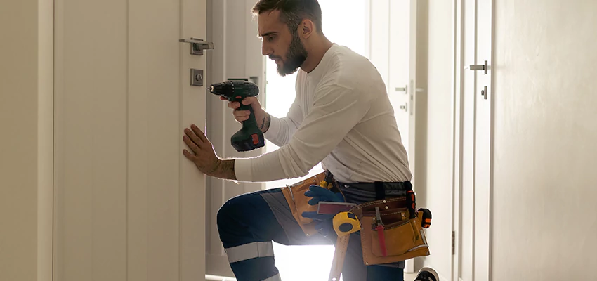 Mailbox Lock Installation Expert in Cutler, California