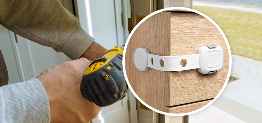 Childproof Sliding Door Locks in Cutler, CA